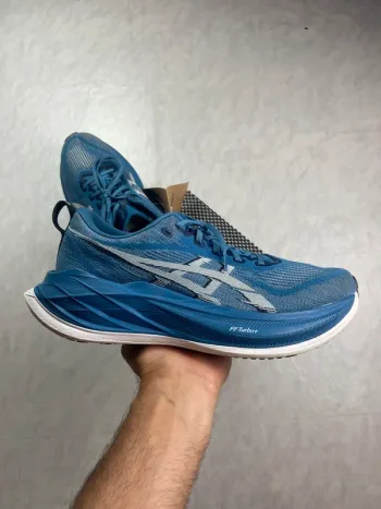 Used Asics Superblast 2 Running Shoes