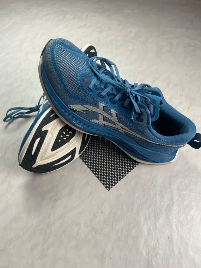 Used Asics Superblast 2 bike — image 2 of 7