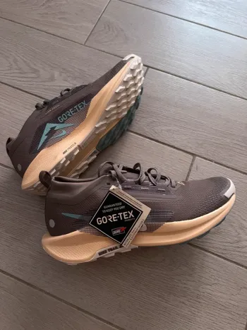 Pegasus Trail 5 Gore-Tex bike usato — immagine 3 di 6