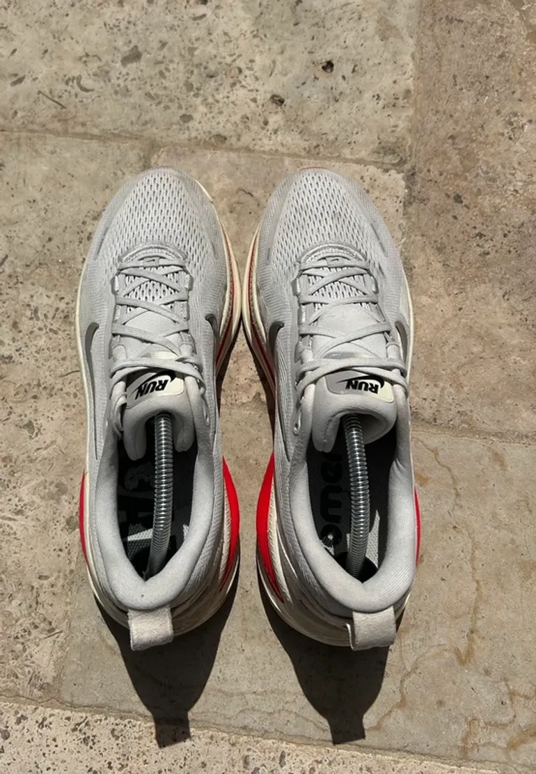 Used Nike Vomero 18 bike — image 3 of 6