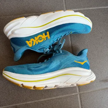 Used Hoka Clifton 10 bike — image 3 of 9