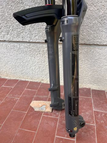 Brugt RockShox Zeb Ultimate Fork 2024 bike — billede 9 af 15