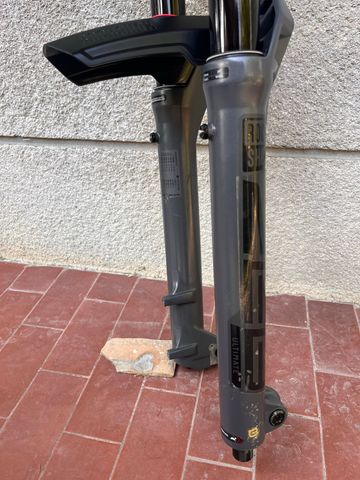 RockShox Zeb Ultimate Fork 2024 bike usato — immagine 9 di 15