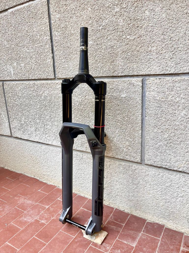 Brugt RockShox Zeb Ultimate Fork 2024 bike — billede 2 af 15