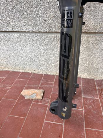 Brugt RockShox Zeb Ultimate Fork 2024 bike — billede 8 af 15