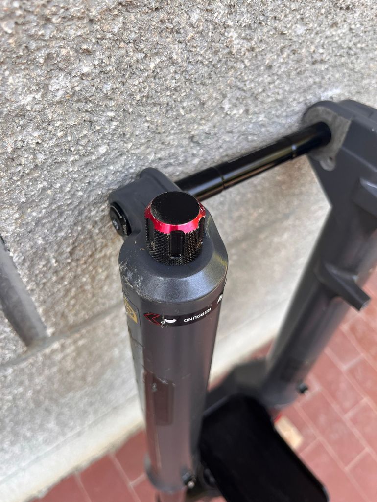 Brugt RockShox Zeb Ultimate Fork 2024 bike — billede 11 af 15