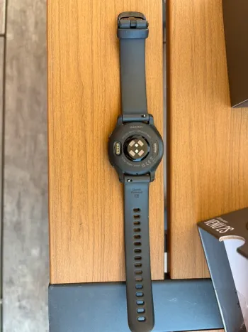 Used Garmin Venu 2S bike — image 3 of 5