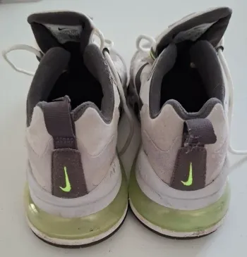Używany Nike Air Max 270 React Running Shoes