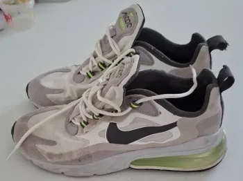 Używany Nike Air Max 270 React bike — zdjęcie 5 z 10