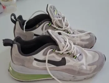 Używany Nike Air Max 270 React bike — zdjęcie 4 z 10