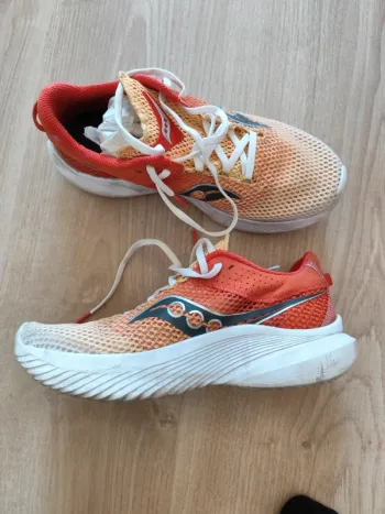 Tweedehands Saucony Running Shoes bike — afbeelding 2 van 3