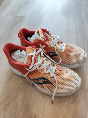 Used Saucony Running Shoes Running Shoes