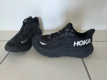 Used Hoka Clifton 9 GTX Running Shoes