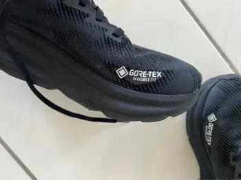 Used Hoka Clifton 9 GTX bike — image 6 of 8