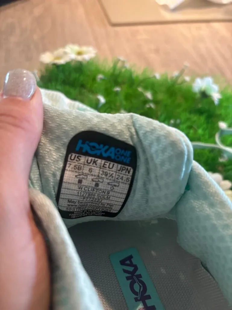 Used Hoka Clifton 9 bike — image 2 of 4