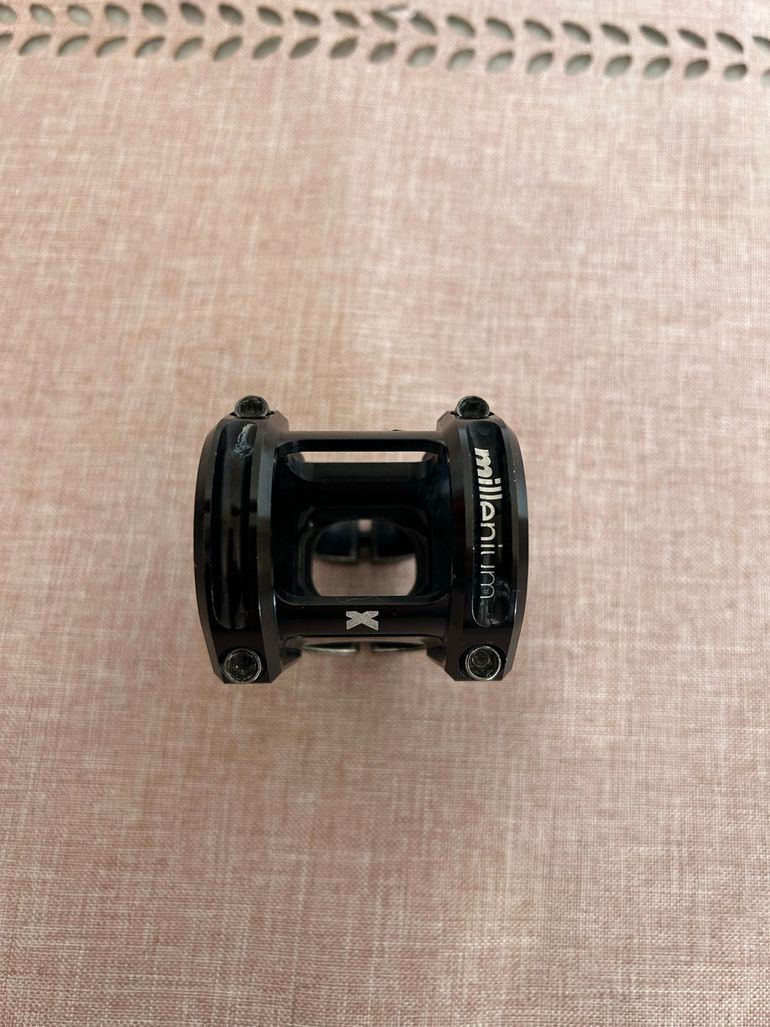 Used Sixpack Racing Sixpack Millennium Stem 2026 bike — image 3 of 6