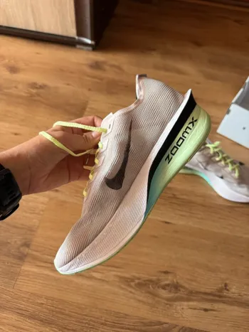 Nike Vaporfly 4 bike d'occasion — image 4 sur 10