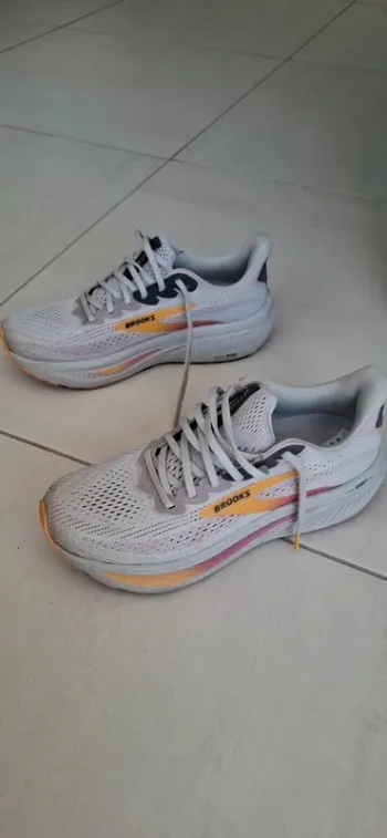 Brooks 17 Running Shoes de segunda mano