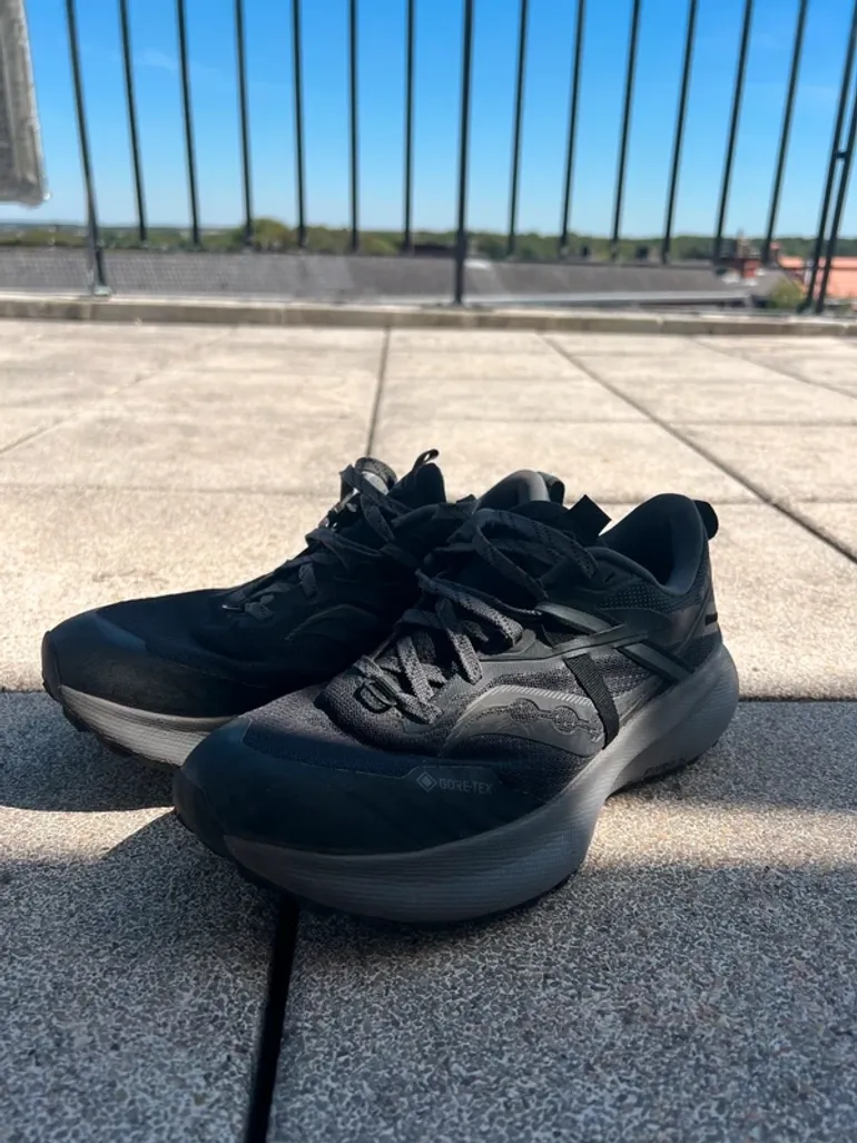 Used Saucony Ride 15 Trail GTX bike — image 2 of 2