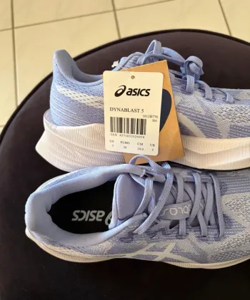 Tweedehands Asics Dynablast 5 bike — afbeelding 2 van 6