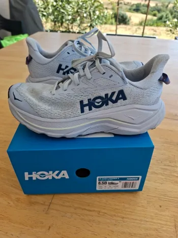 Used Hoka Challenger 8 Running Shoes