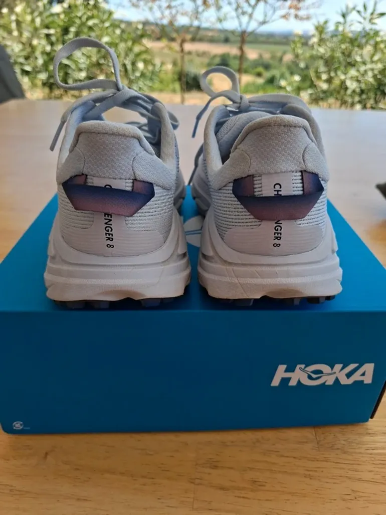 Used Hoka Challenger 8 bike — image 2 of 7