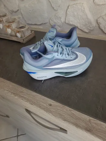 Used Nike Fly 6 / Zoom Fly 5 Running Shoes