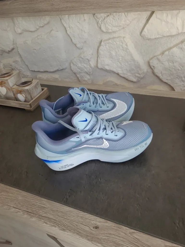 Used Nike Fly 6 / Zoom Fly 5 bike — image 2 of 3