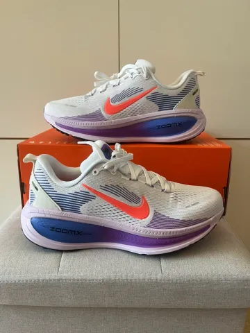 Tweedehands Nike Vomero 18 Running Shoes