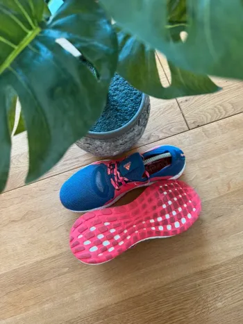 Tweedehands Adidas PureBOOST X bike — afbeelding 3 van 3
