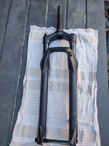 Brugt RockShox Recon Fork 2025 bike — billede 3 af 5