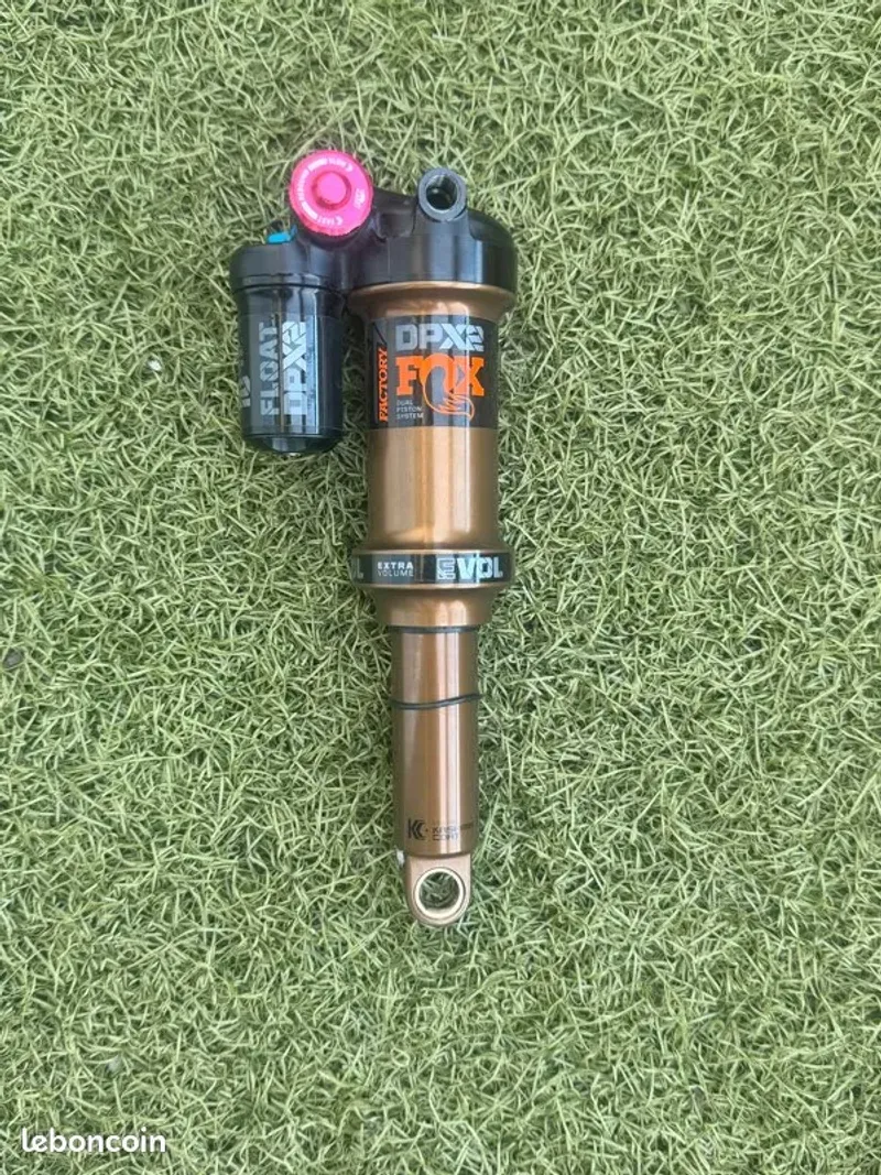Käytetty Fox DPX2 Factory Rear Suspension
