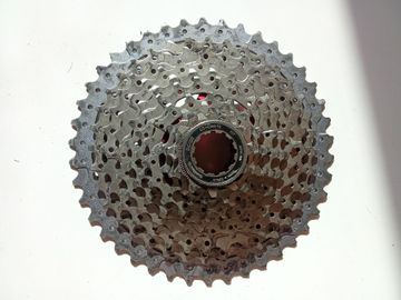 Sunrace CSMS3 10-speed 11-42T Cassette Drivetrain & Pedals usato