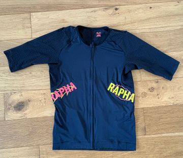 Rapha Pro Team Aero Jersey 2025 bike d'occasion — image 1 sur 3