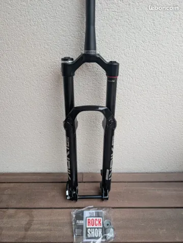 Rock Shox Lyrik Ultimate Flight Attendant Fork de segunda mano