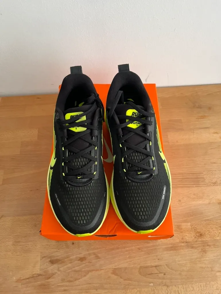 Używany Nike Vomero 18 bike — zdjęcie 2 z 9