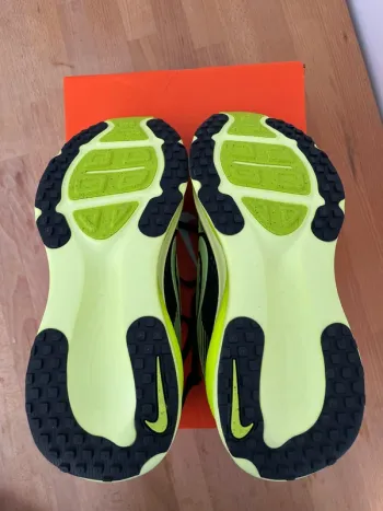 Używany Nike Vomero 18 bike — zdjęcie 9 z 9
