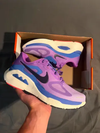 Used 100% Structure Plus Running Shoes