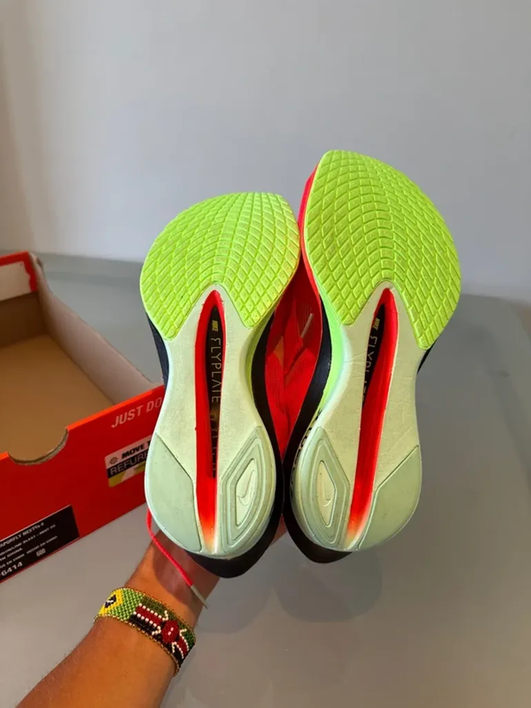 Used Nike ZoomX Vaporfly Next% 4 bike — image 4 of 4