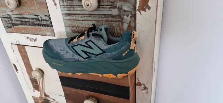 Used New Balance Hierro V8 bike — image 7 of 11