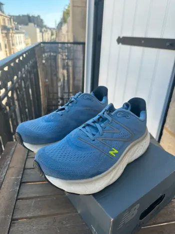 Used New Balance Fresh Foam X More v4 bike — image 4 of 7