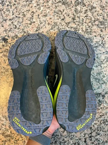 Used Nike Vomero 18 Gore-Tex bike — image 4 of 4