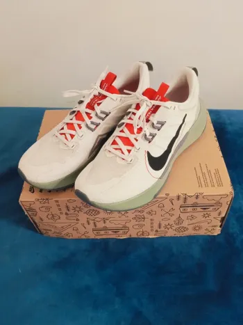 Used Premium Juniper Trail 2 NN Running Shoes