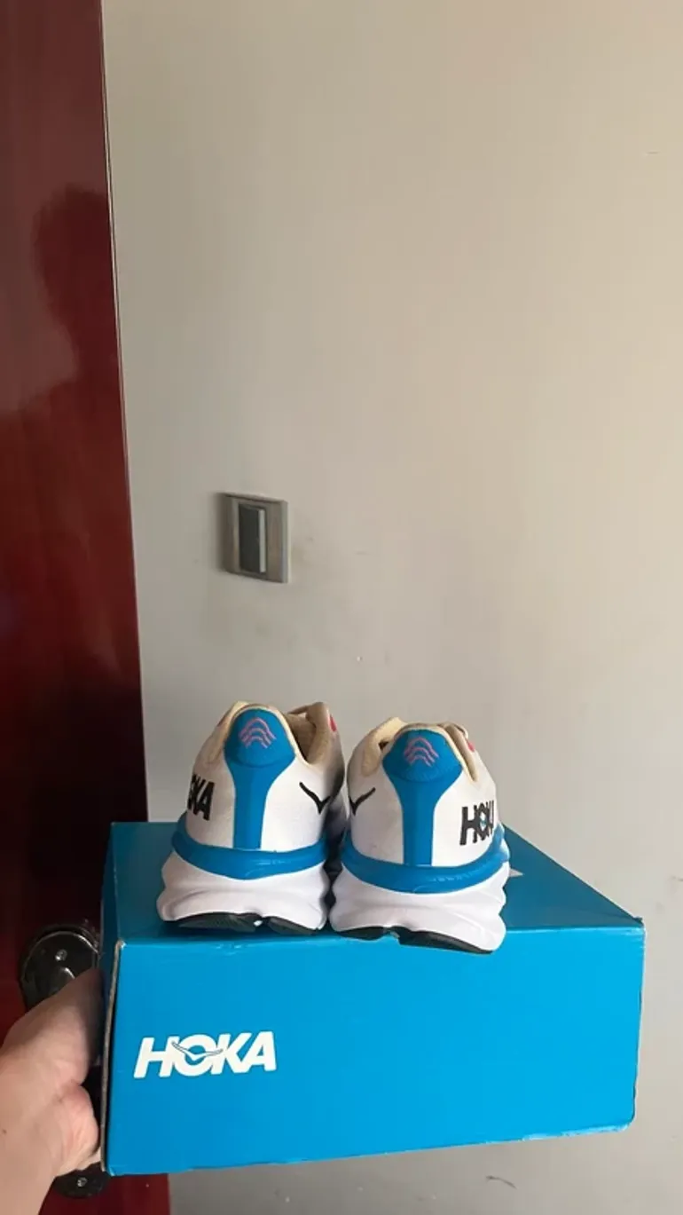 Hoka Clifton 9 bike d'occasion — image 4 sur 6