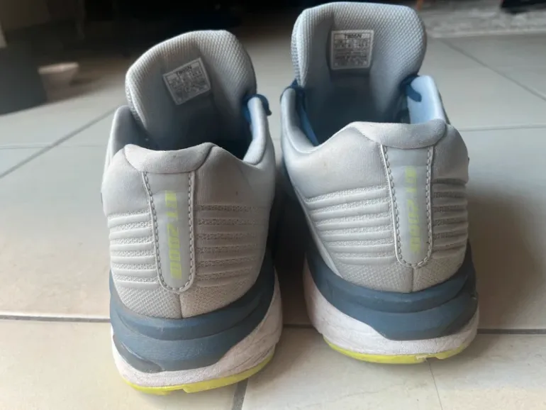 Used Asics Gel bike — image 2 of 5