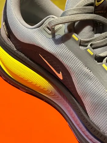Używany Nike Vomero 18 GTX bike — zdjęcie 9 z 13