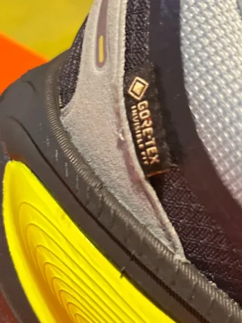 Używany Nike Vomero 18 GTX bike — zdjęcie 10 z 13