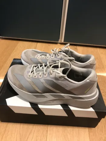 Używany Adidas Adizero SL Running Shoes
