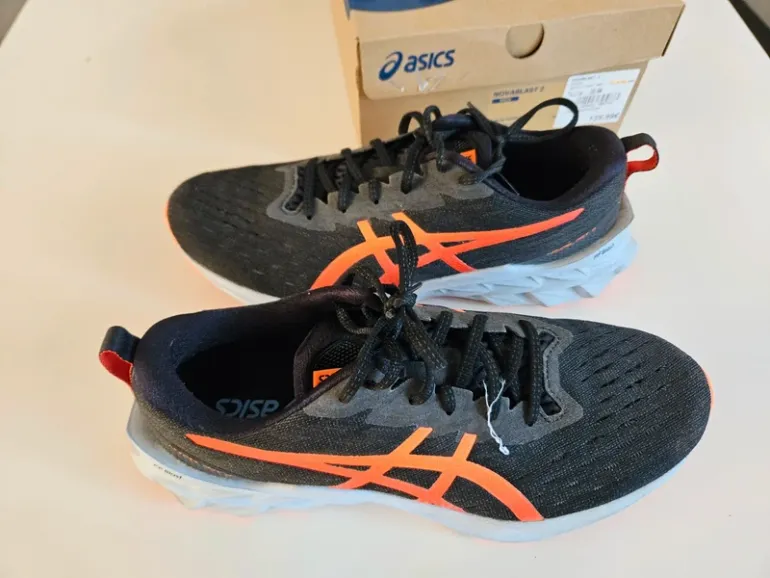Used Asics Novablast 2 bike — image 5 of 8