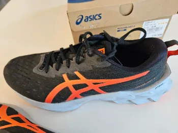 Used Asics Novablast 2 bike — image 7 of 8